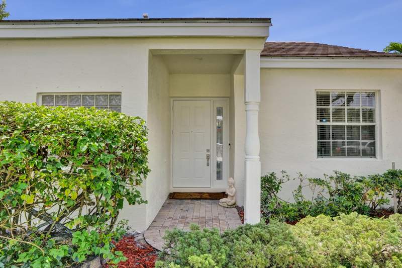 3 bedroom Single Family Residence at 106 Hamilton Terrace, Anthony Groves Ph 1, Royal Palm Beach — photo 3