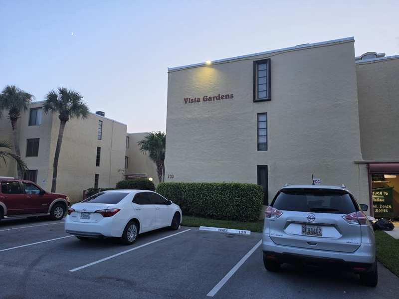 2 bedroom Condominium at 733 SE 1st Way #102, Vista Gardens I Condo, Deerfield Beach — photo 1