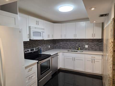 733 SE 1st Way #102, Deerfield Beach FL - photo 9 of 26