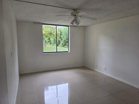 733 SE 1st Way #102, Deerfield Beach FL - photo 11 of 26