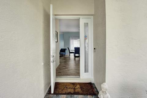 106 Hamilton Terrace, Royal Palm Beach FL - photo 14 of 37