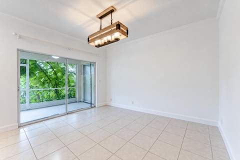 310 Spruce Street, Boynton Beach FL - photo 9 of 40