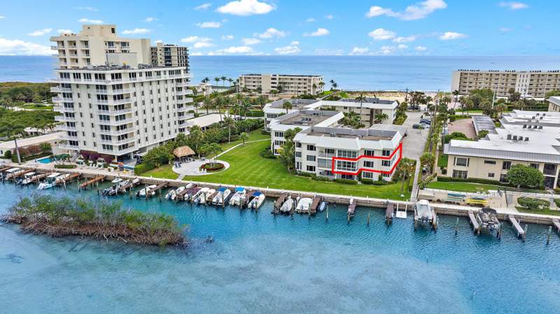 2 bedroom Condominium at 325 S Beach Road #210, Island House Southwest Condo, Tequesta — photo 2