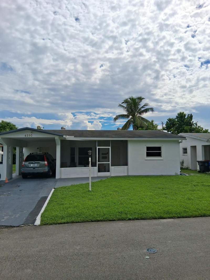 3 bedroom Single Family Residence at 4250 NW 49th Terrace, Oakland Estates 4th Sec, Lauderdale Lakes — photo 4