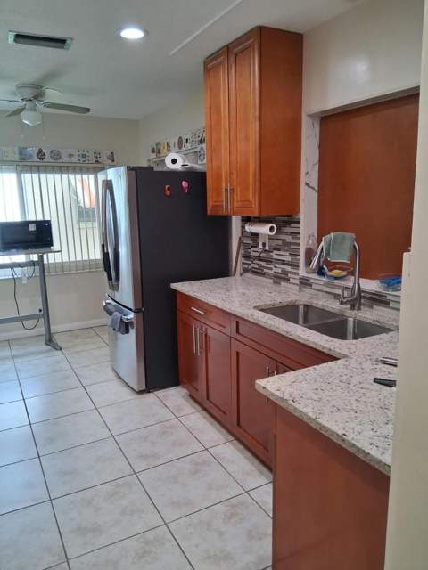 4250 NW 49th Terrace, Lauderdale Lakes FL - photo 7 of 15