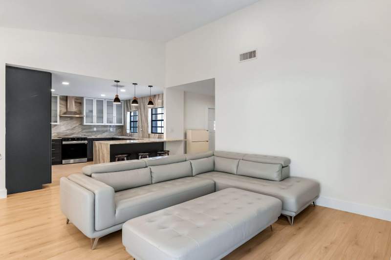 3 bedroom Single Family Residence at 1150 NW 22nd Avenue, Rainberry Lake Ph Iv-B, Delray Beach — photo 2