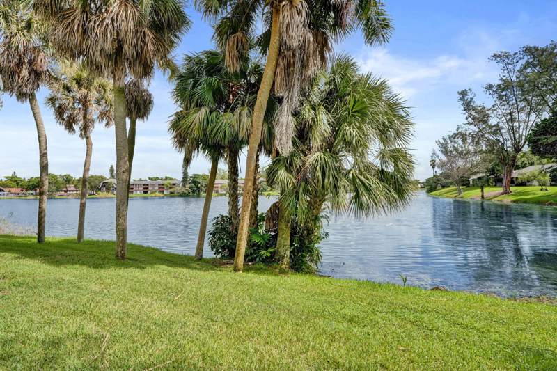 4 bedroom Condominium at 3410 Heather Terrace #3, Hills Of Inverrary Tract, Lauderhill — photo 4