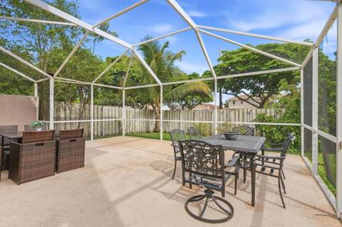 19257 NW 14th Street, Pembroke Pines FL - photo 23 of 38