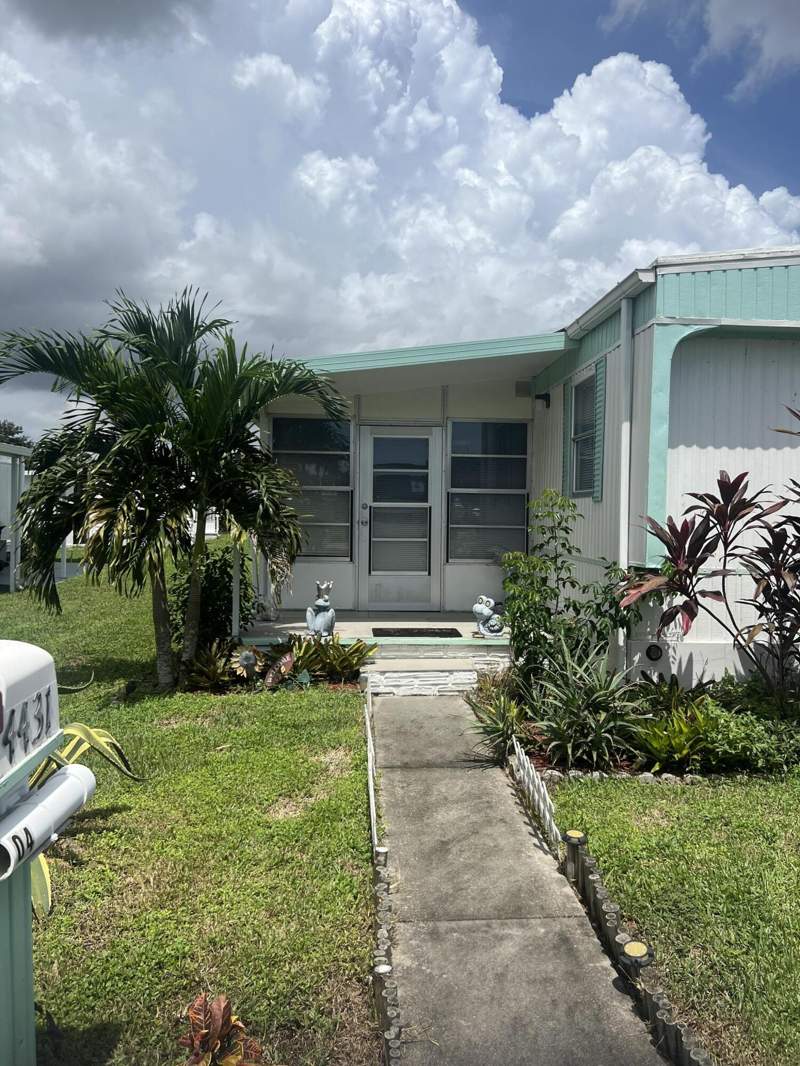 2 bedroom Manufactured Home at 4431 NW 67th Place #Lot O-04, Deerfield Lake, Coconut Creek — photo 3