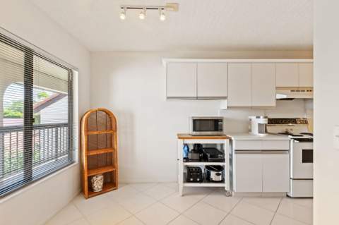 5380 Cedar Lake Drive #303, Boynton Beach FL - photo 6 of 34