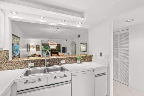 5380 Cedar Lake Drive #303, Boynton Beach FL - photo 16 of 34