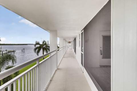 111 Shore Court #301, North Palm Beach FL - photo 9 of 68