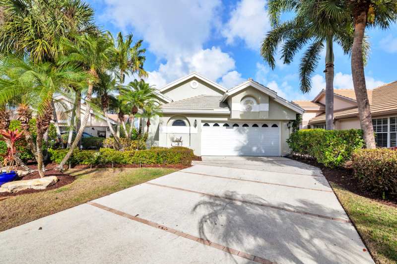 3 bedroom Single Family Residence at 16440 Riverwind Drive, Riverwind At Jonathans Landing, Jupiter — photo 1