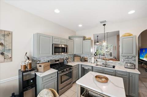 407 NW Granville Street, Port St. Lucie FL - photo 13 of 43