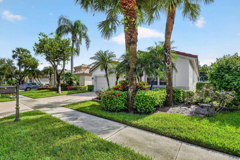 3 bedroom Single Family Residence at 6649 Sun River Road, Lakeridge Greens At Pipers Glen, Boynton Beach — photo 3