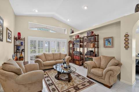 6649 Sun River Road, Boynton Beach FL - photo 10 of 86