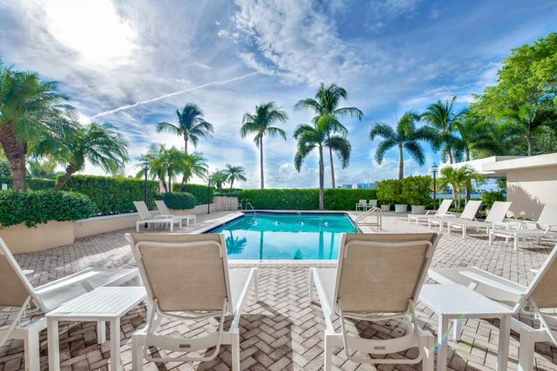 2 bedroom Condominium at 250 Bradley Place #504, Lake Towers Condo, Palm Beach — photo 3