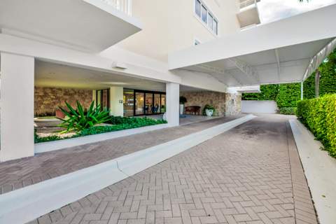 250 Bradley Place #504, Palm Beach FL - photo 7 of 35