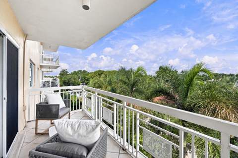 250 Bradley Place #504, Palm Beach FL - photo 9 of 35