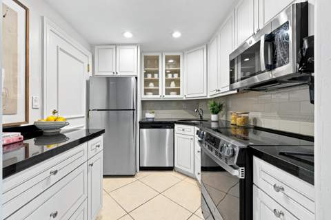 250 Bradley Place #504, Palm Beach FL - photo 15 of 35