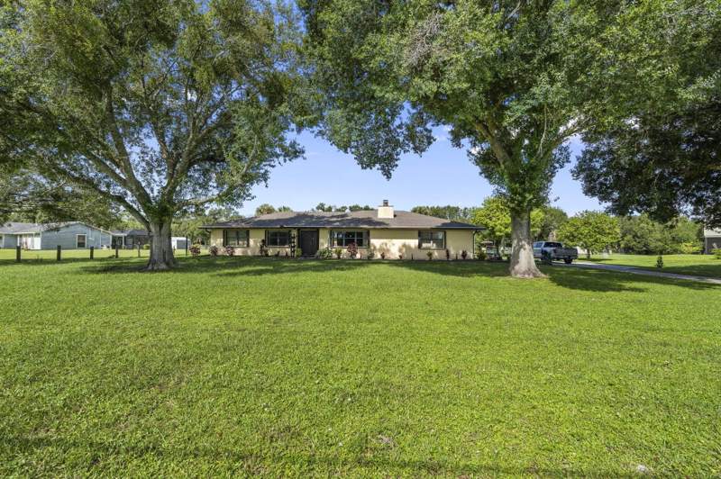 3 bedroom Single Family Residence at 2525 S Ffa Road, Fort Pierce Gardens, Fort Pierce — photo 3