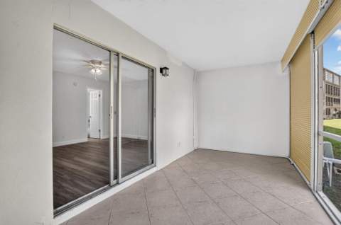 1038 Berkshire B, Deerfield Beach FL - photo 19 of 50