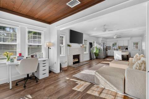 415 Greenbriar Drive, West Palm Beach FL - photo 7 of 61