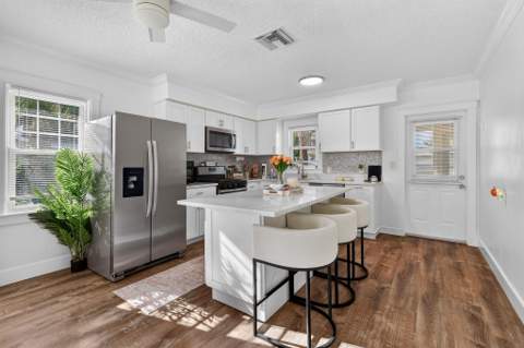 415 Greenbriar Drive, West Palm Beach FL - photo 13 of 61