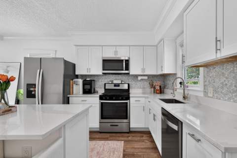 415 Greenbriar Drive, West Palm Beach FL - photo 18 of 61