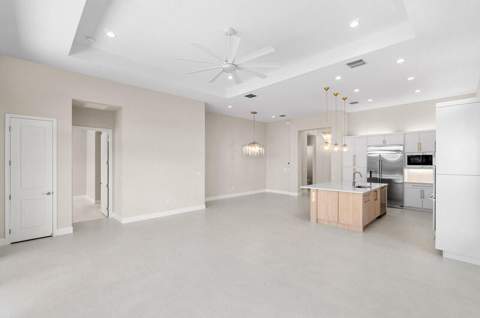 9124 Red Robin Lane, Boynton Beach FL - photo 12 of 41