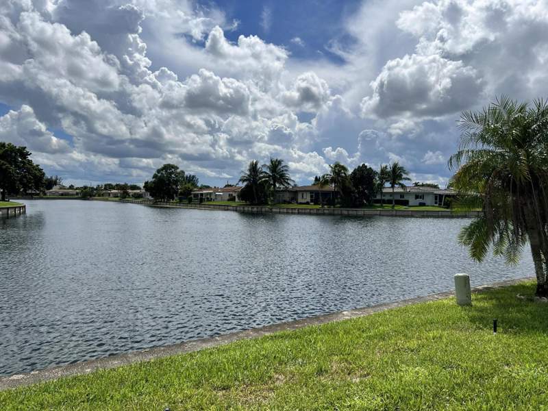 2 bedroom Single Family Residence at 8500 NW 59th Street, Mainlands Of Tamarac Lakes, Tamarac — photo 3