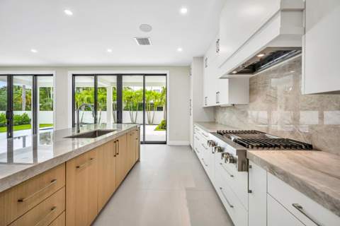 445 NE 11th Avenue, Fort Lauderdale FL - photo 16 of 61
