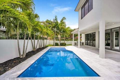 445 NE 11th Avenue, Fort Lauderdale FL - photo 24 of 61