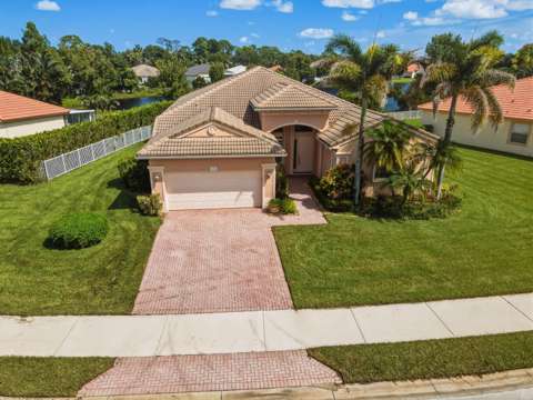 1251 SE Illusion Isle Way, waterfront for sale in Stuart
