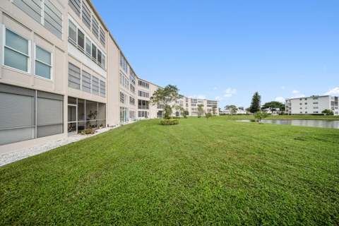 364 Wellington J, West Palm Beach FL - photo 18 of 23