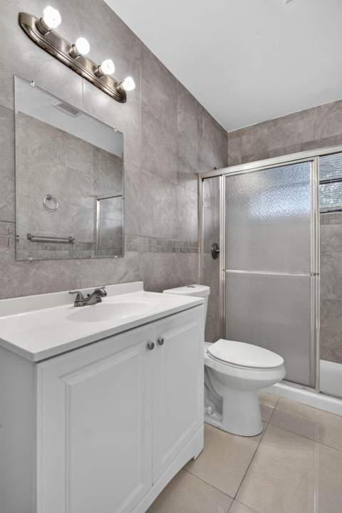 7571 Lasalle Boulevard, Miramar FL - photo 20 of 42