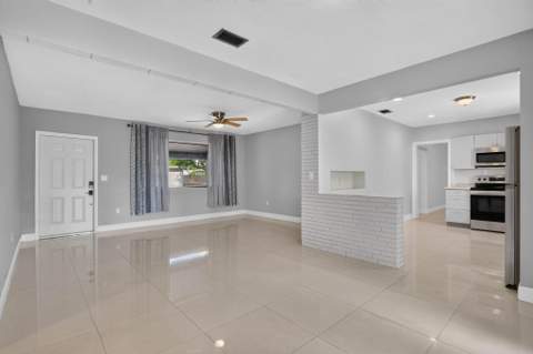7571 Lasalle Boulevard, Miramar FL - photo 6 of 42