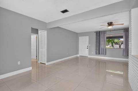 7571 Lasalle Boulevard, Miramar FL - photo 7 of 42