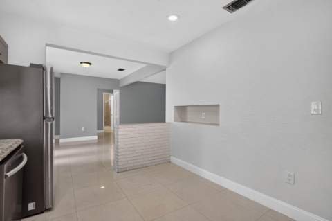 7571 Lasalle Boulevard, Miramar FL - photo 9 of 42