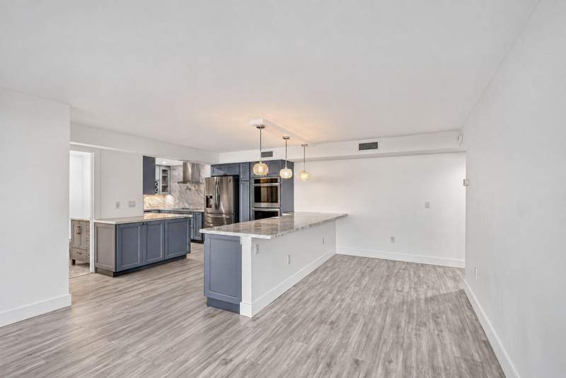 1 bedroom Condominium at 5600 N Flagler Drive #606, Palm Beach House Condo, West Palm Beach — photo 5