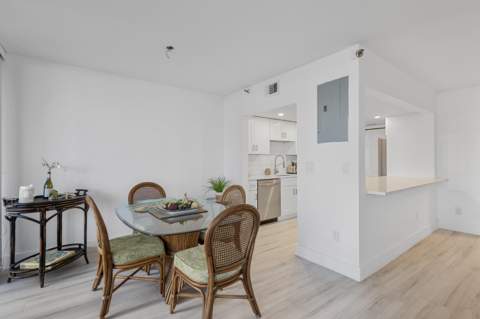 859 Jeffery Street #212, Boca Raton FL - photo 10 of 53