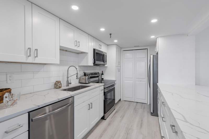1 bedroom Condominium at 859 Jeffery Street #212, Porta Bella Yacht and Tennis Club, Boca Raton — photo 3