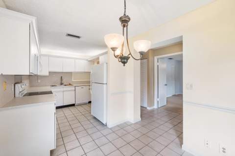 10101 Mangrove Drive #201, Boynton Beach FL - photo 7 of 41