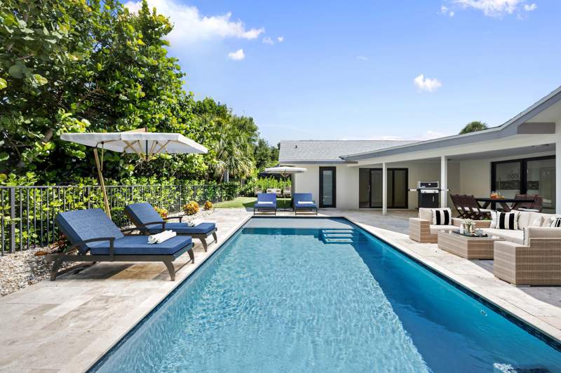 4 bedroom Single Family Residence at 11569 Landing Place, Hidden Key, North Palm Beach — photo 3