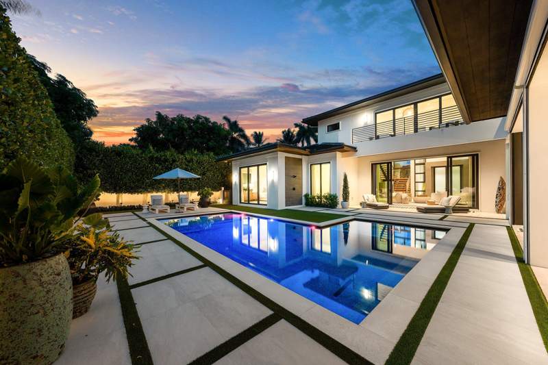 5 bedroom Single Family Residence at 800 Seagate Drive, Seagate Ext, Delray Beach — photo 2