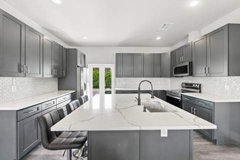 2801 NE 2nd Avenue, Wilton Manors FL - photo 12 of 44