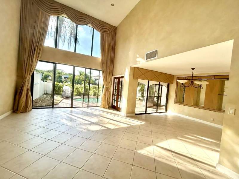 3 bedroom Townhouse at 22641 Caravelle Circle #22641, Caravelle, Boca Raton — photo 2