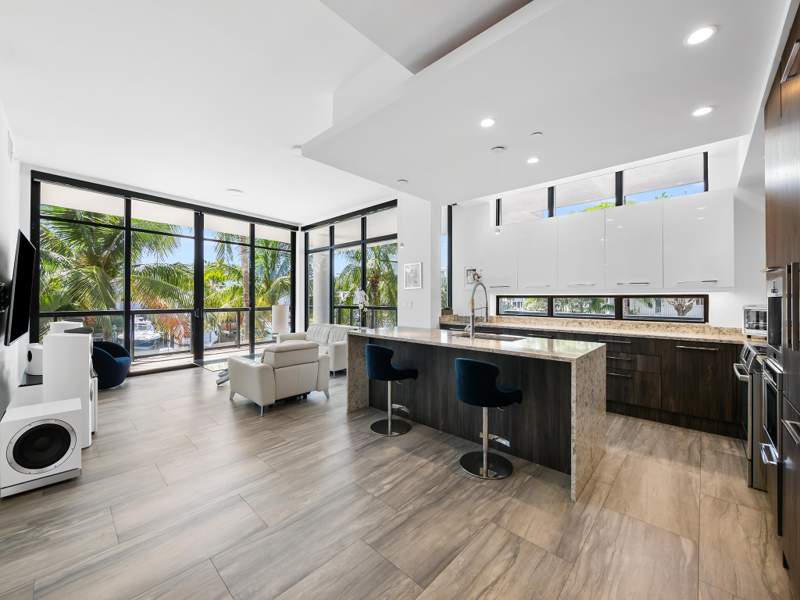3 bedroom Condominium at 161 Isle Of Venice Drive #204, Palms On Venice Condo, Fort Lauderdale — photo 4