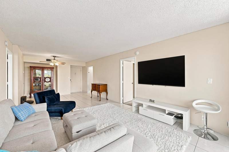 2 bedroom Condominium at 531 N Ocean Boulevard #505, Silver Thatch Atlantic Plaza, Pompano Beach — photo 2