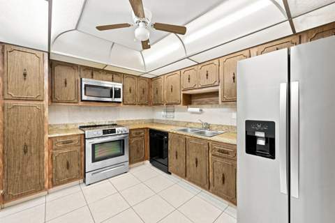 531 N Ocean Boulevard #505, Pompano Beach FL - photo 7 of 48